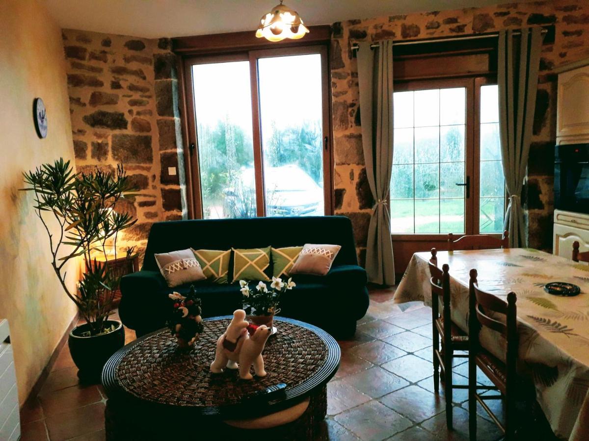le gite du jardinier Saint-Martin-l'Aiguillon Extérieur photo