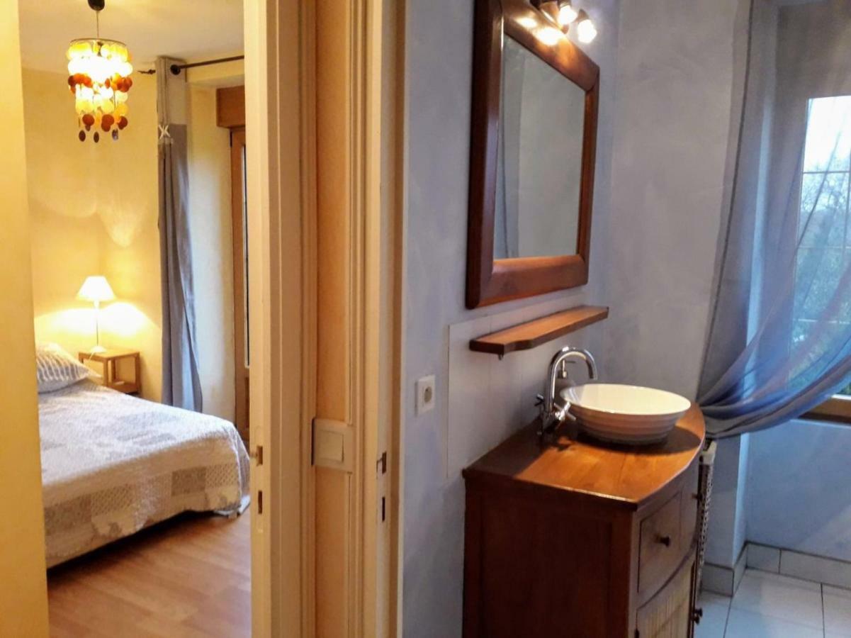 le gite du jardinier Saint-Martin-l'Aiguillon Extérieur photo